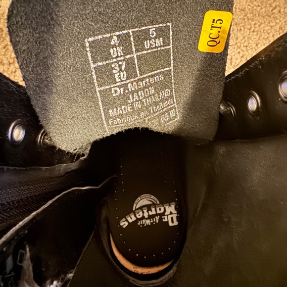 Dr Martens platform boot - Picture 5 of 5